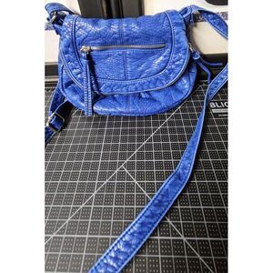 AEROPOSTALE blue faux leather‎ Crossbody bag